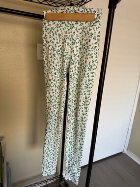 ECHT White Leggings with Green Floral Vine Print excellent condition worn once